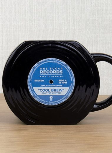 Vinyl Mug One Sugar Records šalica